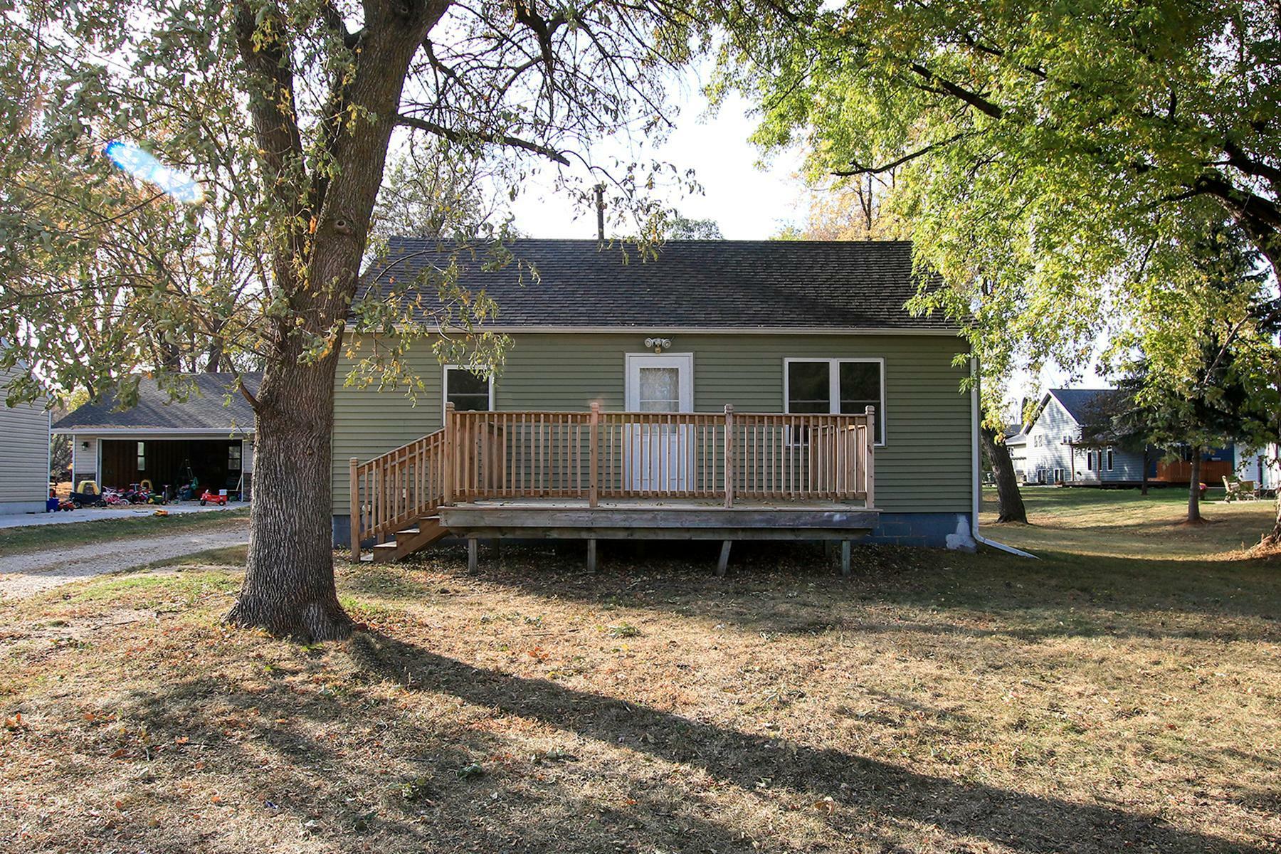 Property Photo: 820 Dale Street SW MN 55350