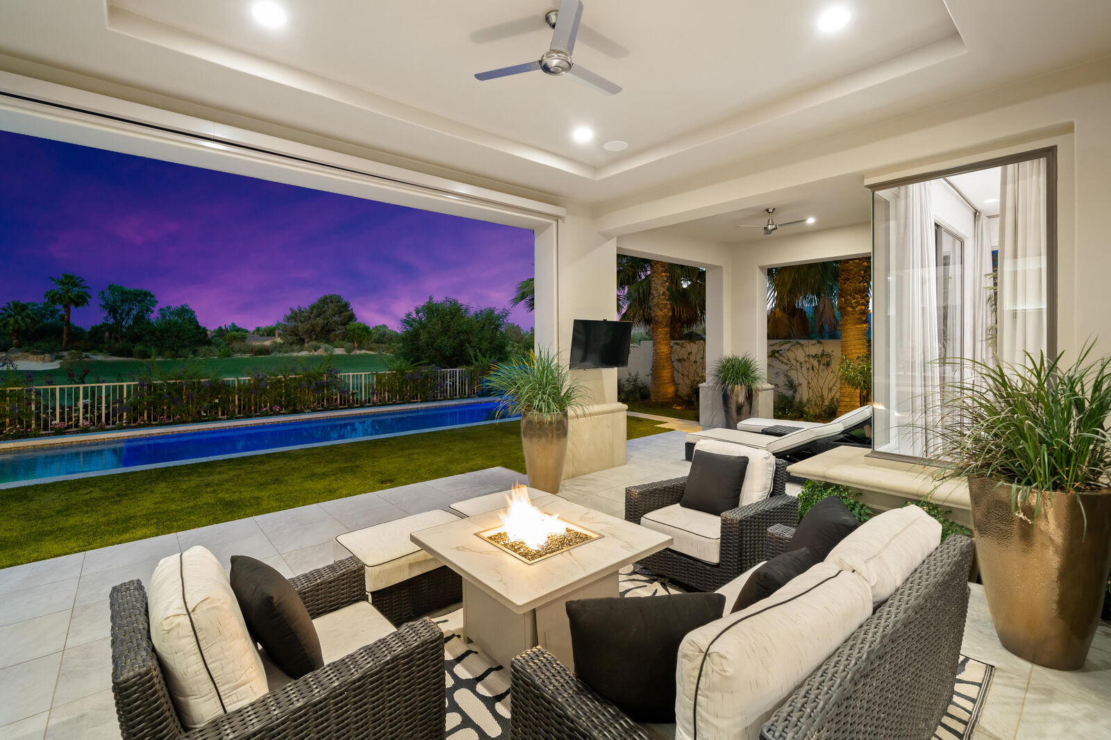 Property Photo:  42658 Via Prato  CA 92210 