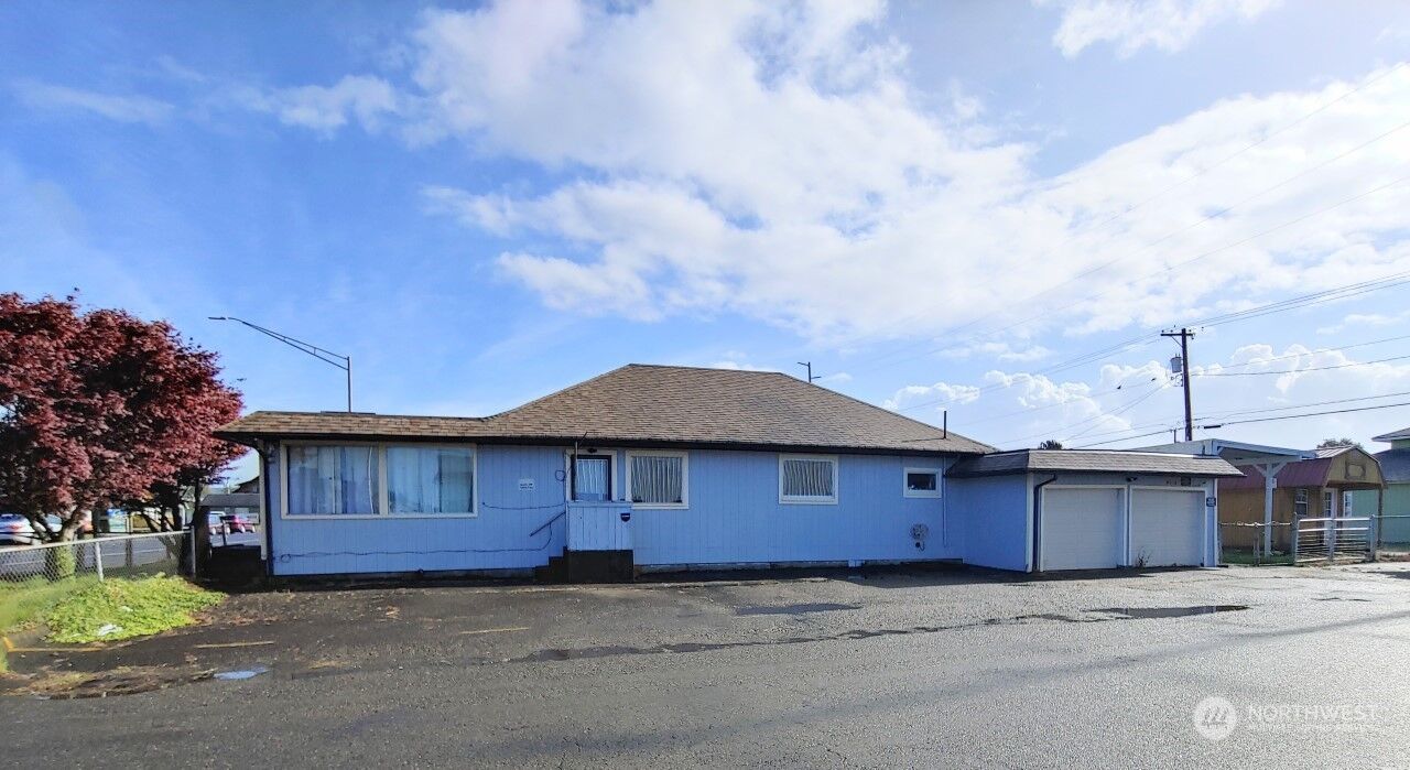 Property Photo: 2523 Simpson Avenue WA 98520