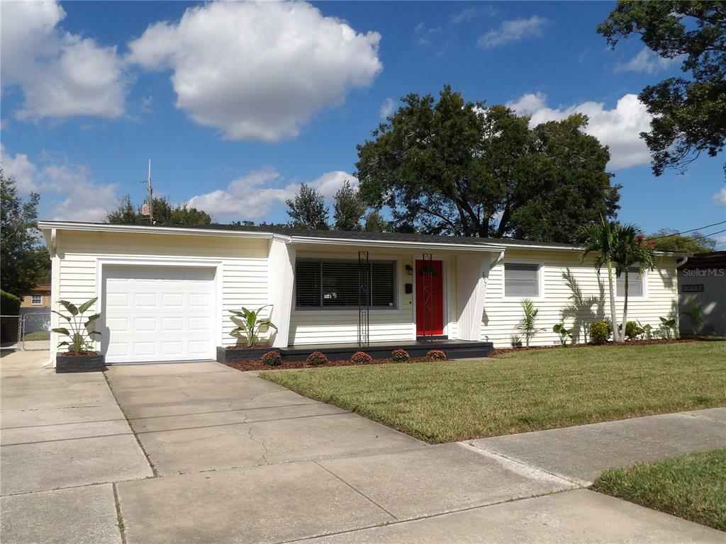 Property Photo:  3017 Vine Street  FL 32806 