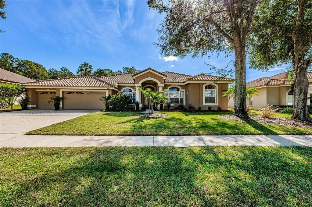 Property Photo: 4645 Juniper Drive FL 34685