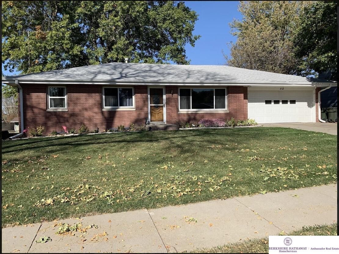 Property Photo: 517 Jeffery NE 68505