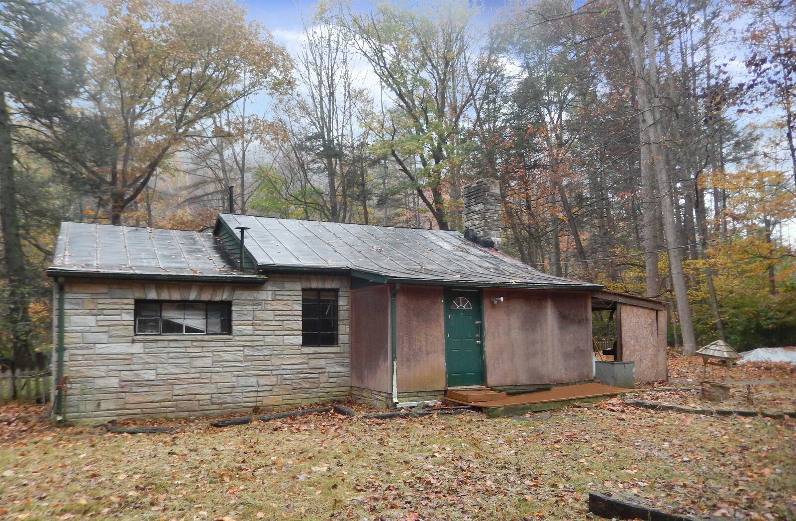 2 bed Hinton home for sale 12197 Guinea Hollow Dr, Hinton, VA 22831