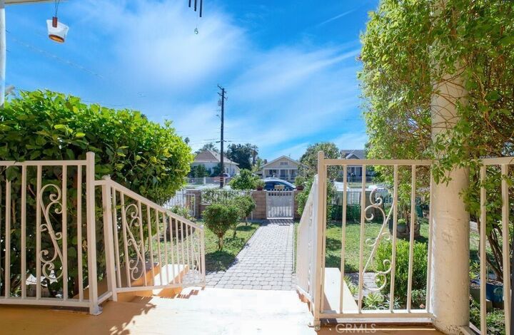 Property Photo: 832 W 7th Street CA 92410