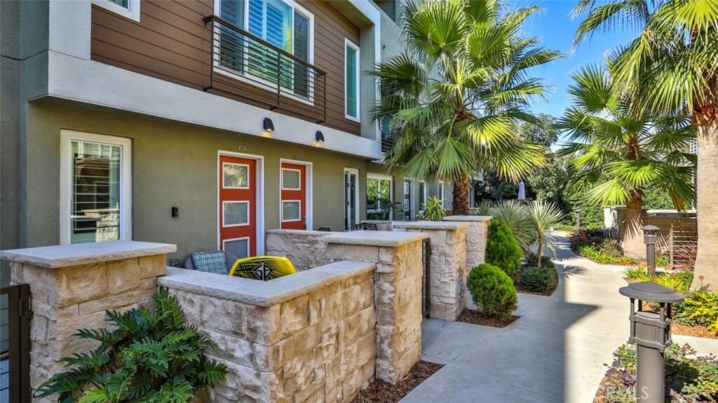 Property Photo:  876 Doheny Way  CA 92629 