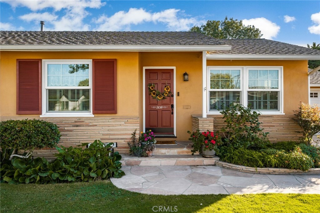 Property Photo:  308 E Alder Street  CA 92821 