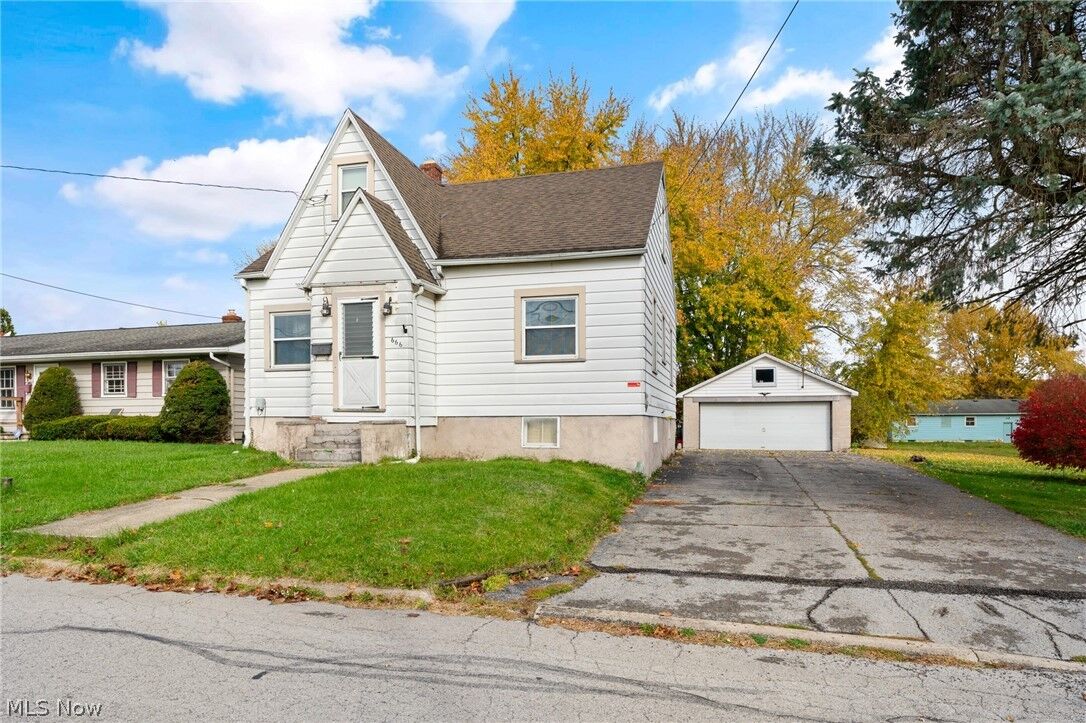Property Photo:  666 Sanderson Avenue  OH 44405 