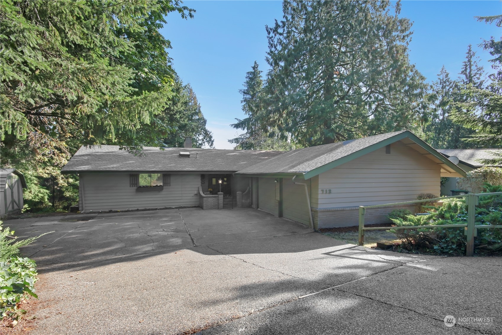 Property Photo:  712 Z Street SE  WA 98501 