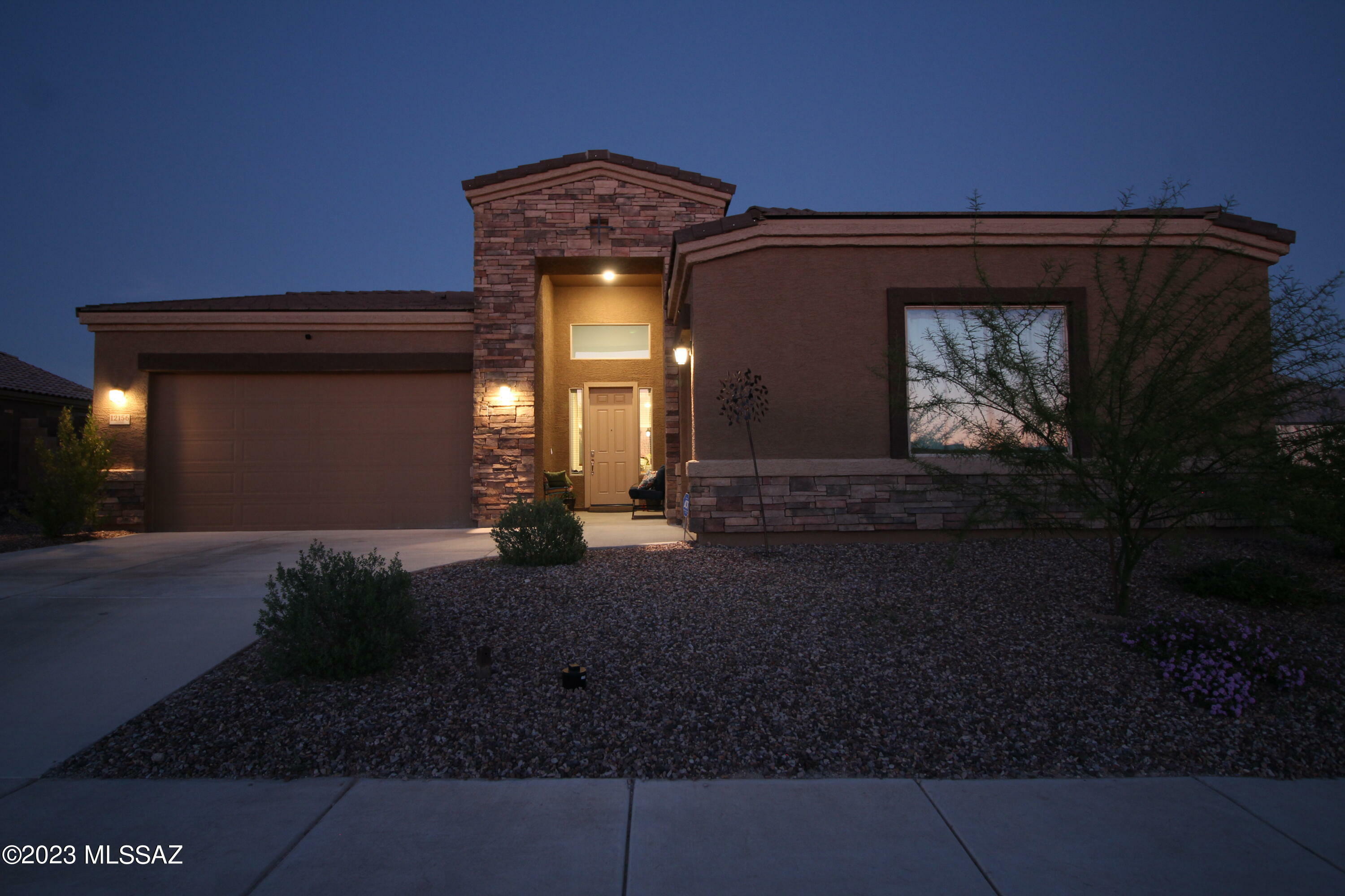 Property Photo:  12156 N Miller Canyon Court  AZ 85755 