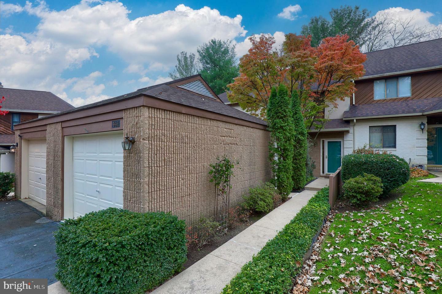 Property Photo:  441 Stonegate Court  PA 17551 