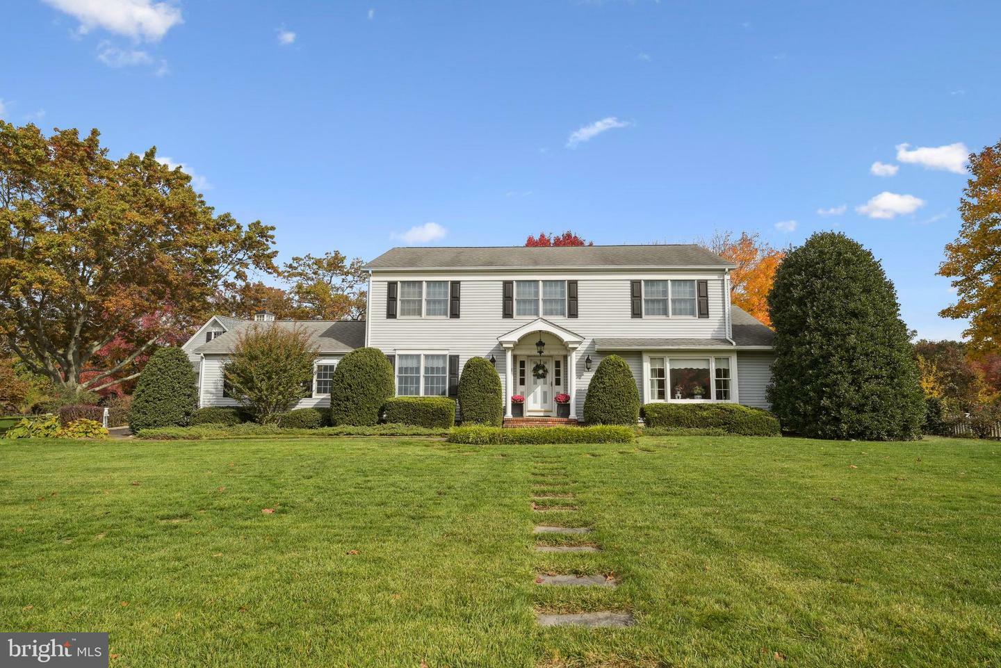 Property Photo:  1 Hardley Drive  NJ 08512 