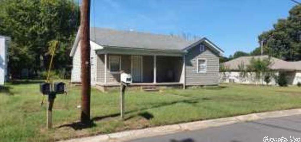 Property Photo:  409 N Frankfort  AR 72801 