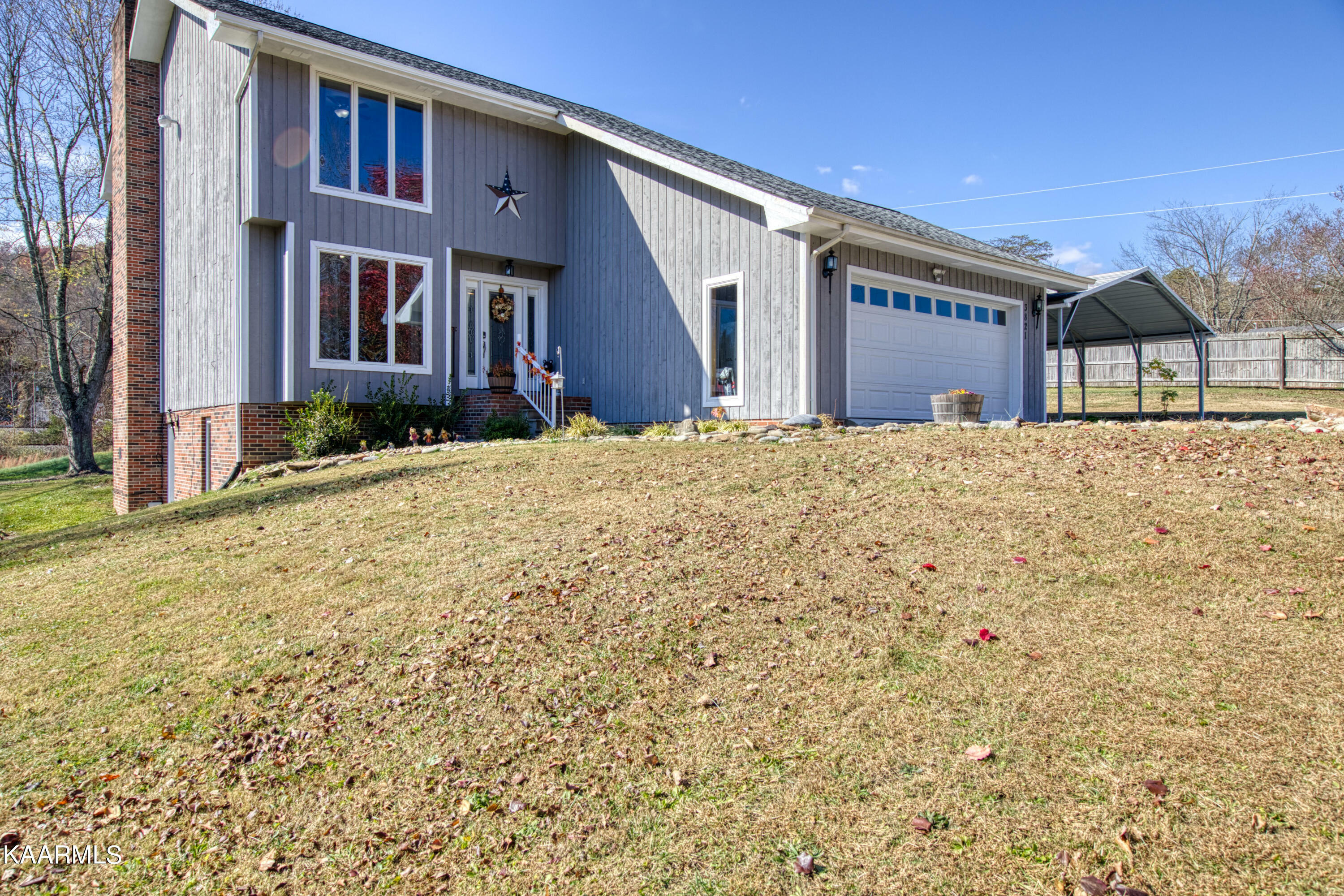 Property Photo:  3821 Lake City Hwy  TN 37769 