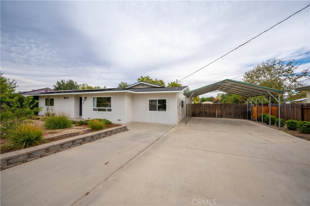 Property Photo: 4565 Hidalgo Avenue CA 93422