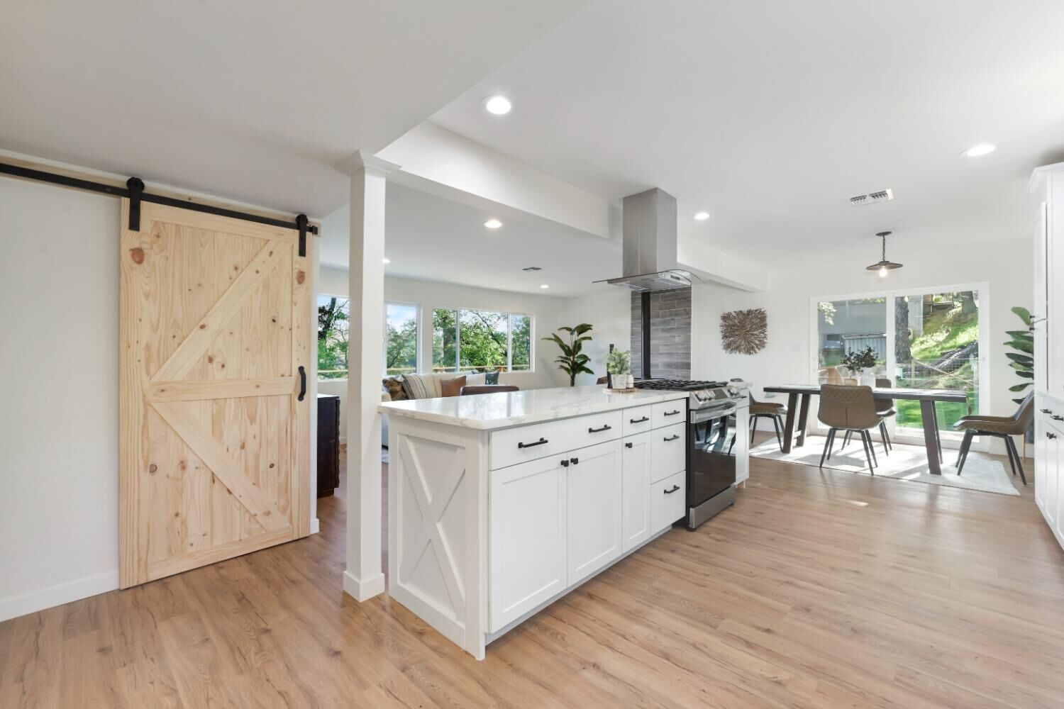 Property Photo: 905 Oak Terrace Road CA 95667