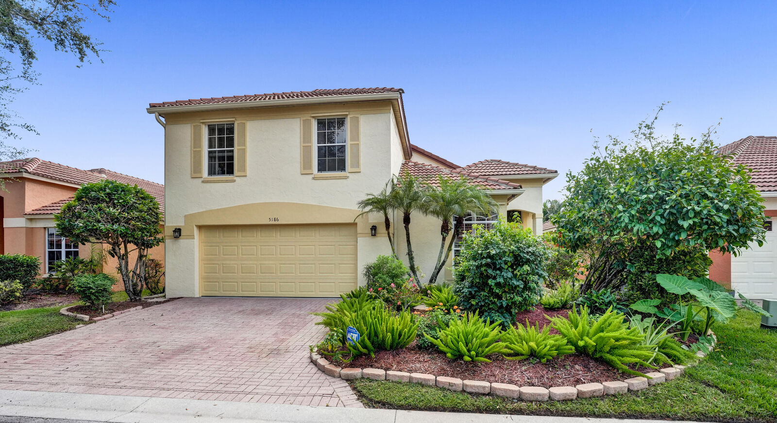 Property Photo:  5186 Elpine Way  FL 33418 