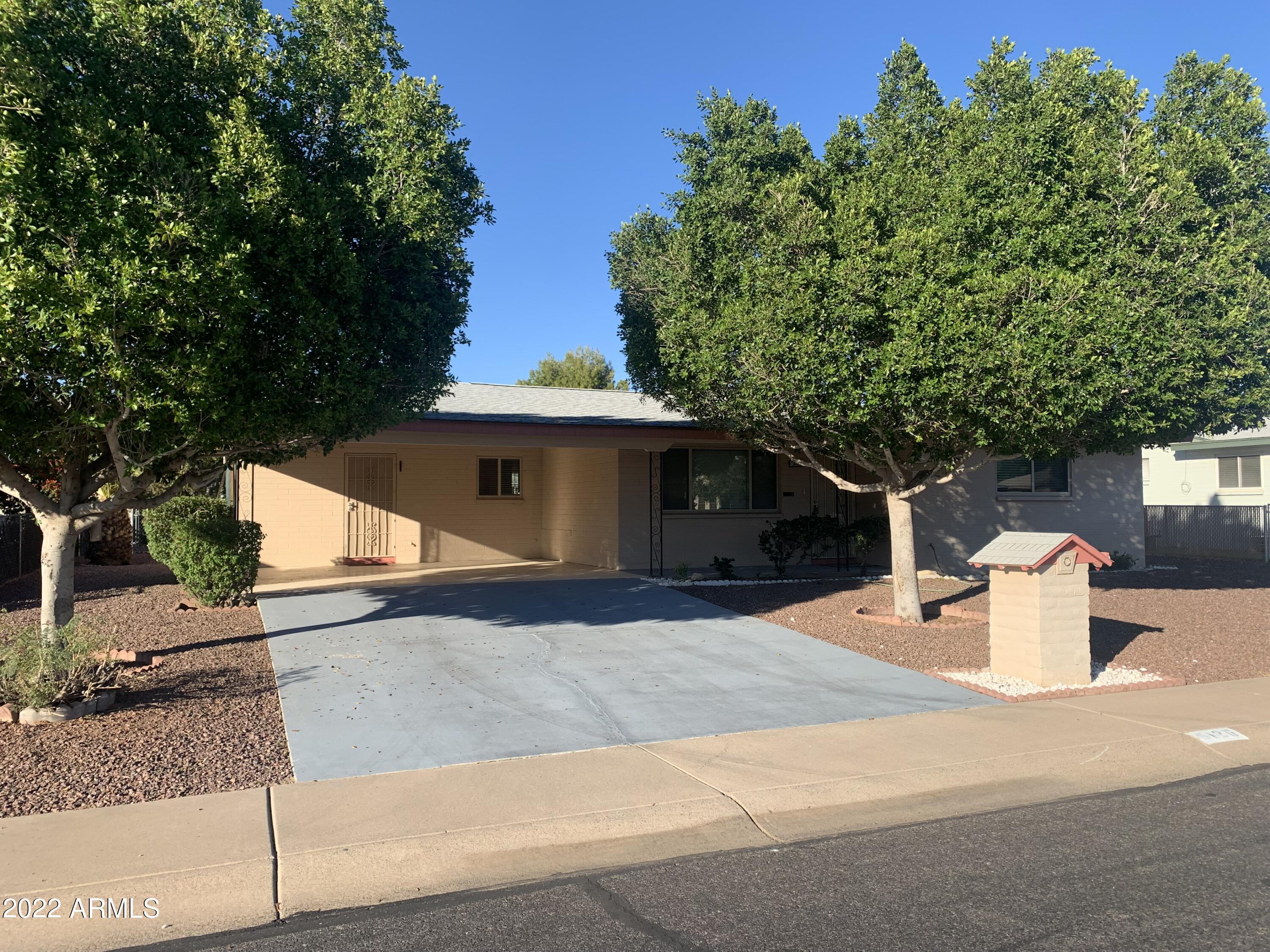 Property Photo: 6126 E Ellis Street AZ 85205
