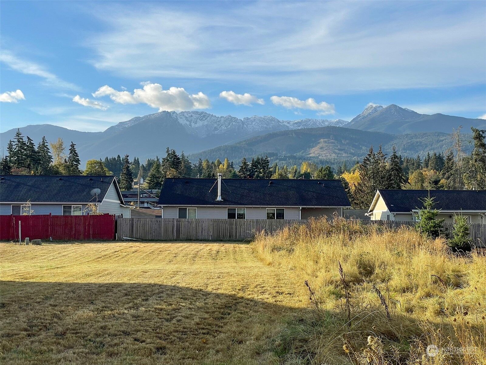 Property Photo: 1140 E Park Street WA 98362