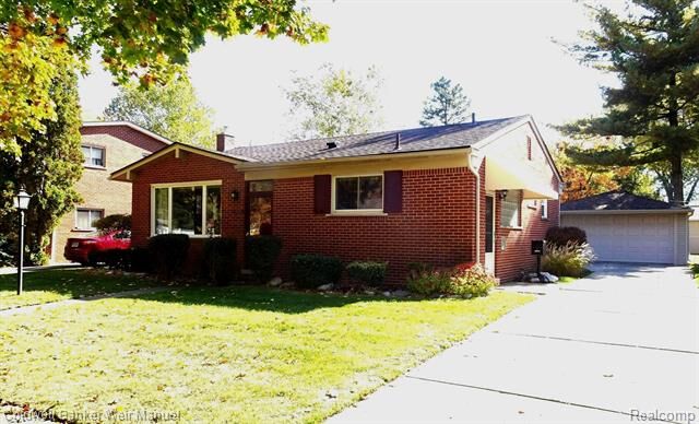 Property Photo: 31825 Bretton Street MI 48152