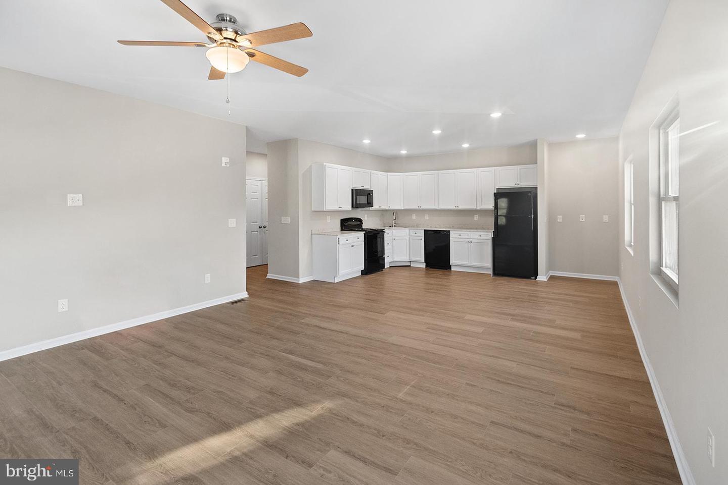 Property Photo: 16 N Centre Street 4 NJ 08109