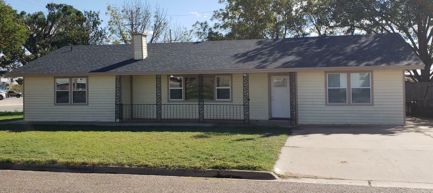 Property Photo:  403 6th Street  TX 79382 