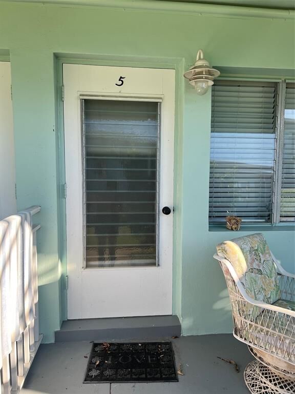 Property Photo: 1840 Shore Drive S 5 FL 33707
