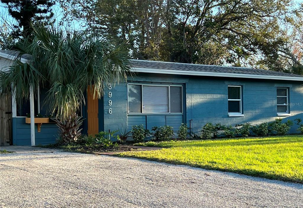 Property Photo:  3996 Neptune Drive SE  FL 33705 