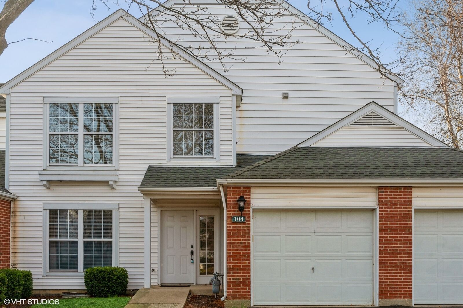 Property Photo:  104 Woodbury Lane  IL 60044 