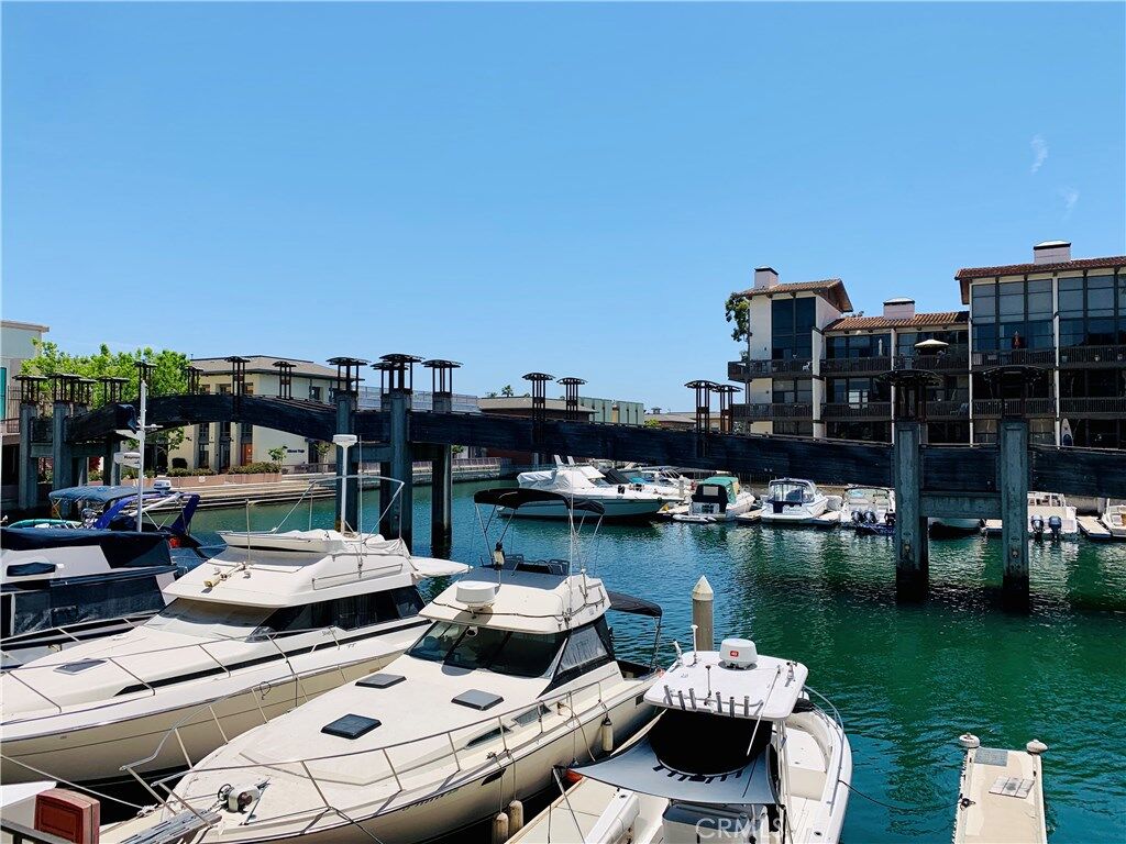 Property Photo:  7132 Marina Pacifica Dr N Key 11  CA 90803 