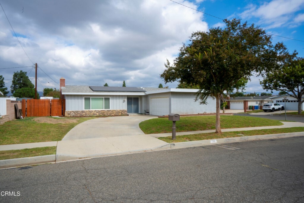 Property Photo:  781 Malo Court  CA 93065 