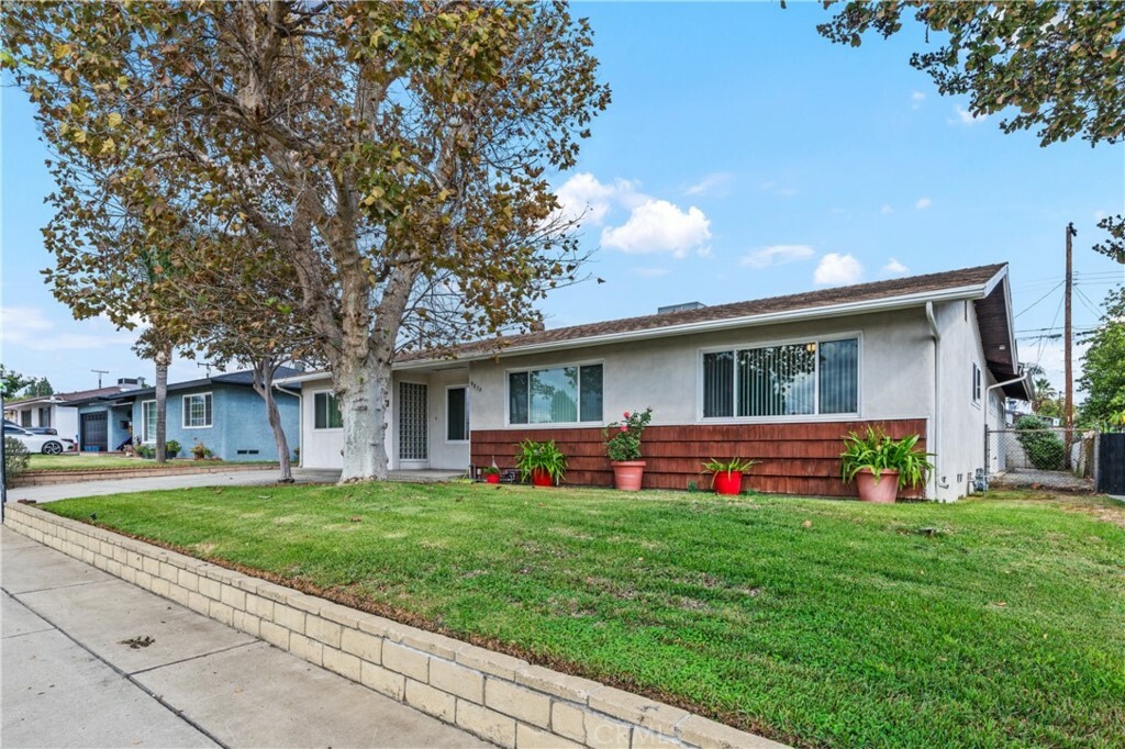 Property Photo:  9875 Monte Vista Avenue  CA 91763 