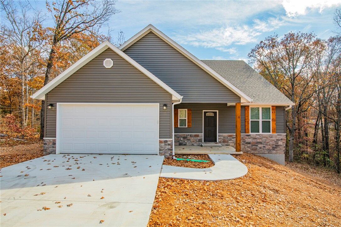 Property Photo:  5 Bexhill Circle  AR 72714 