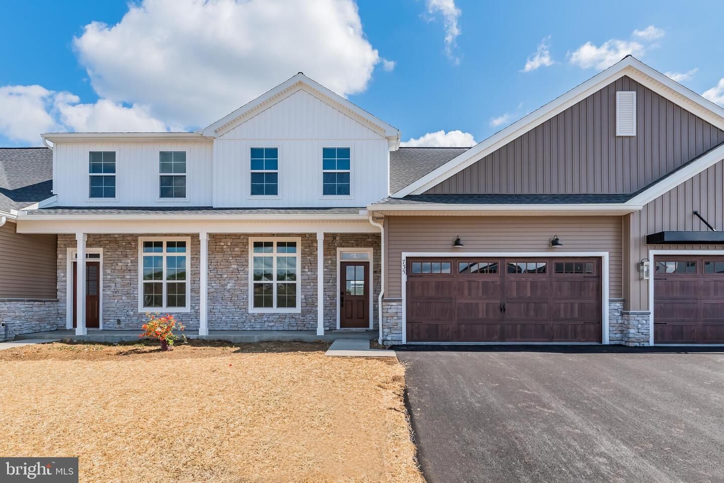 Property Photo: 735 Aurora Drive 425 PA 17055