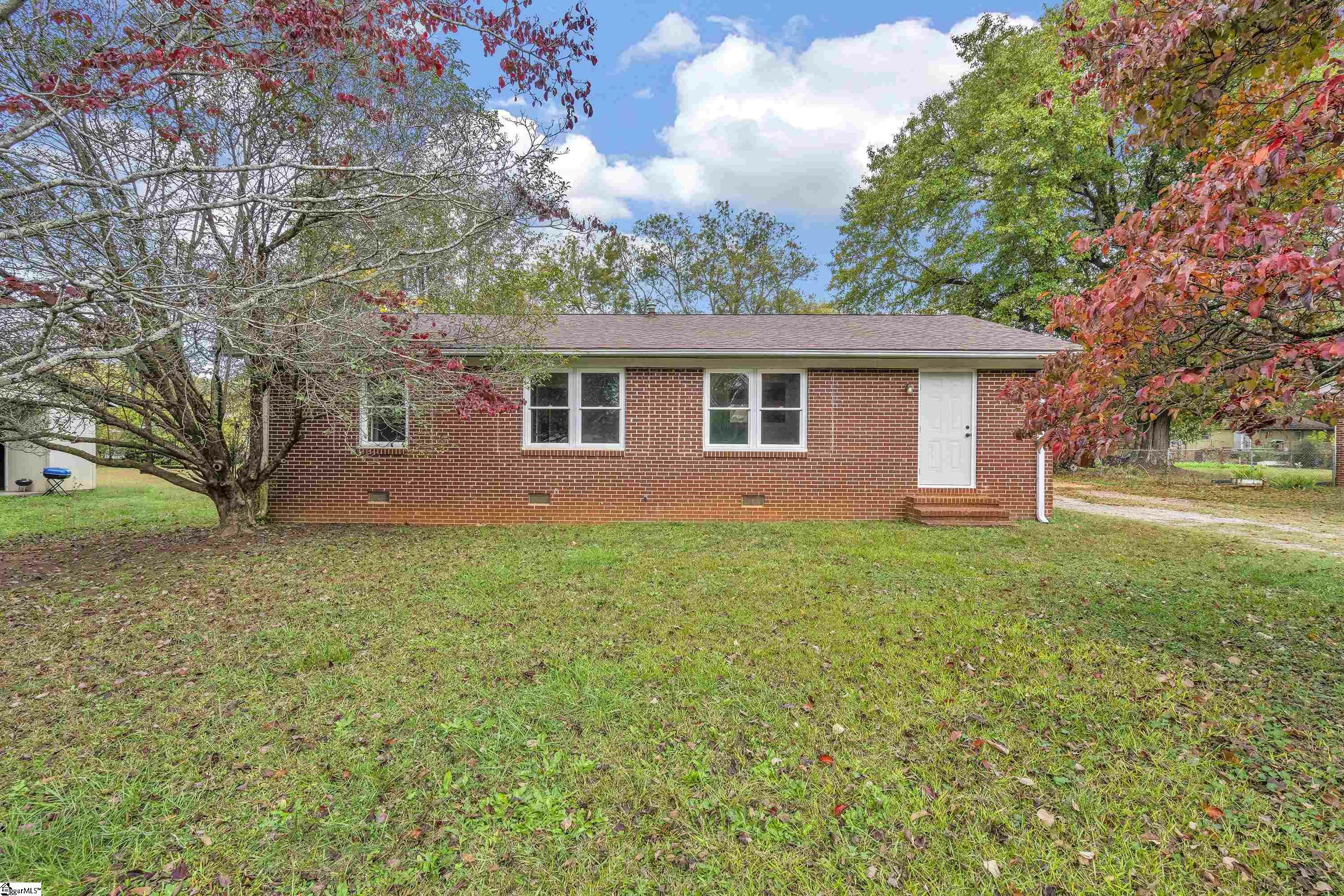 609 Derrydown Way  Anderson SC 29624 photo