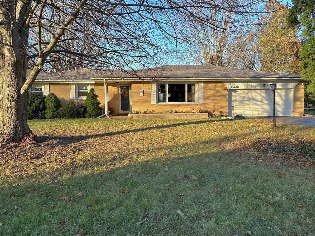 Property Photo:  1220 W Skyline Drive  IN 47362 