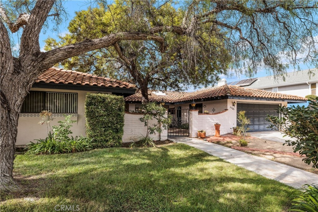 Property Photo:  7701 Primavera Way  CA 92009 
