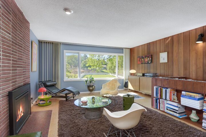 4222 Chowen Avenue N  Robbinsdale MN 55422 photo