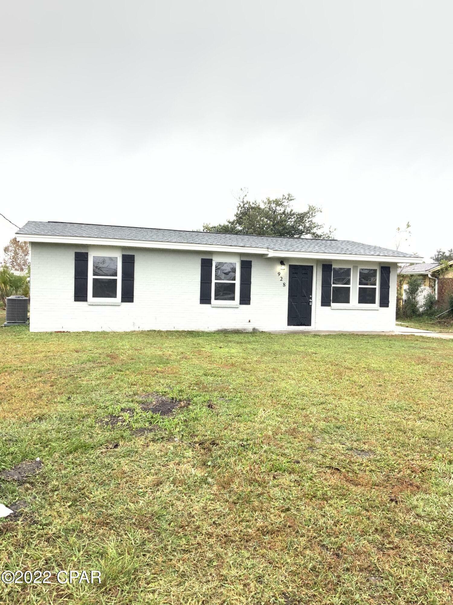 Property Photo:  928 Greentree Road  FL 32401 