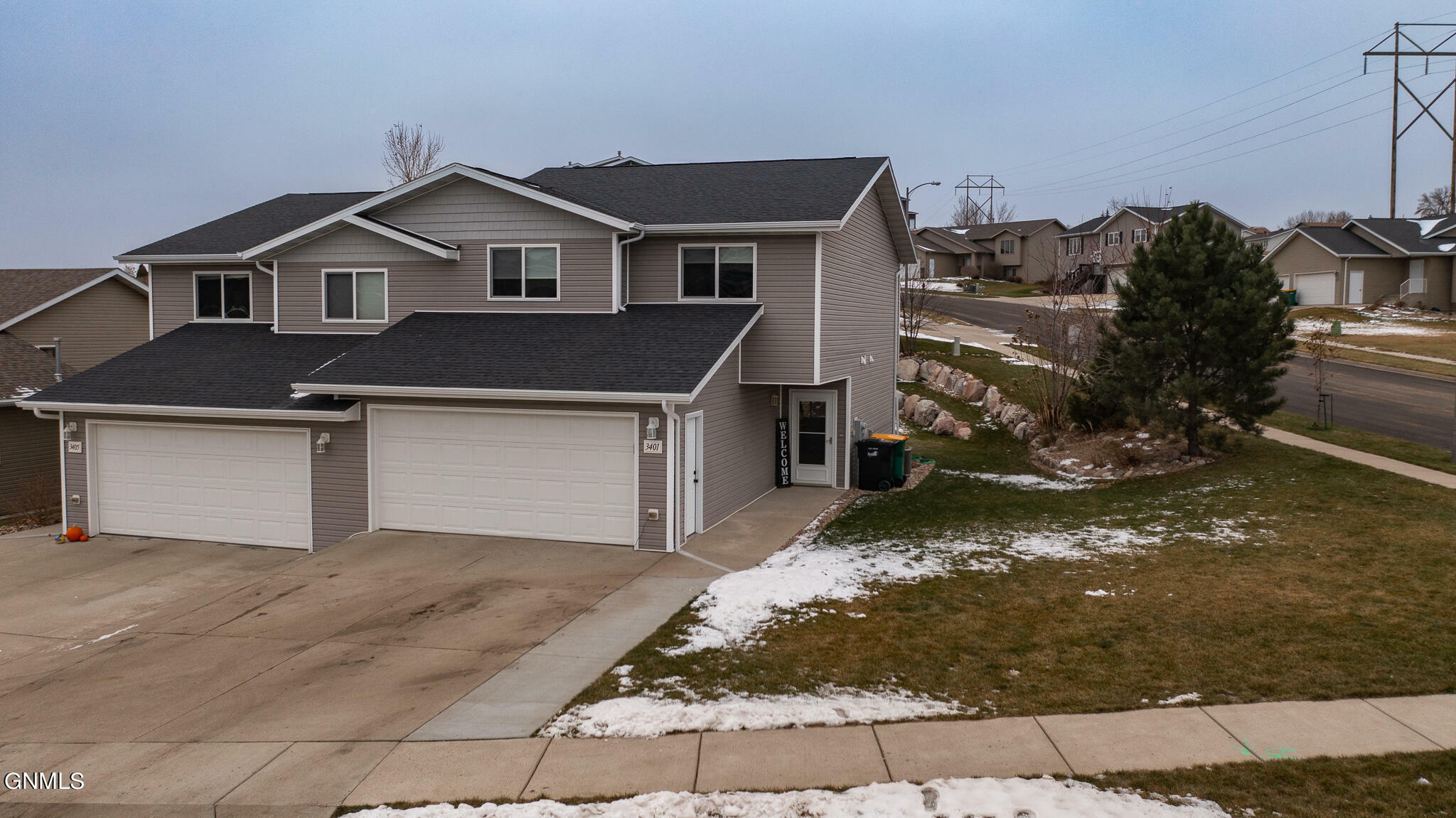 Property Photo:  3401 Shannon Drive  ND 58501 