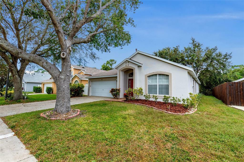 Property Photo:  647 Fawn Ridge Drive  FL 32763 