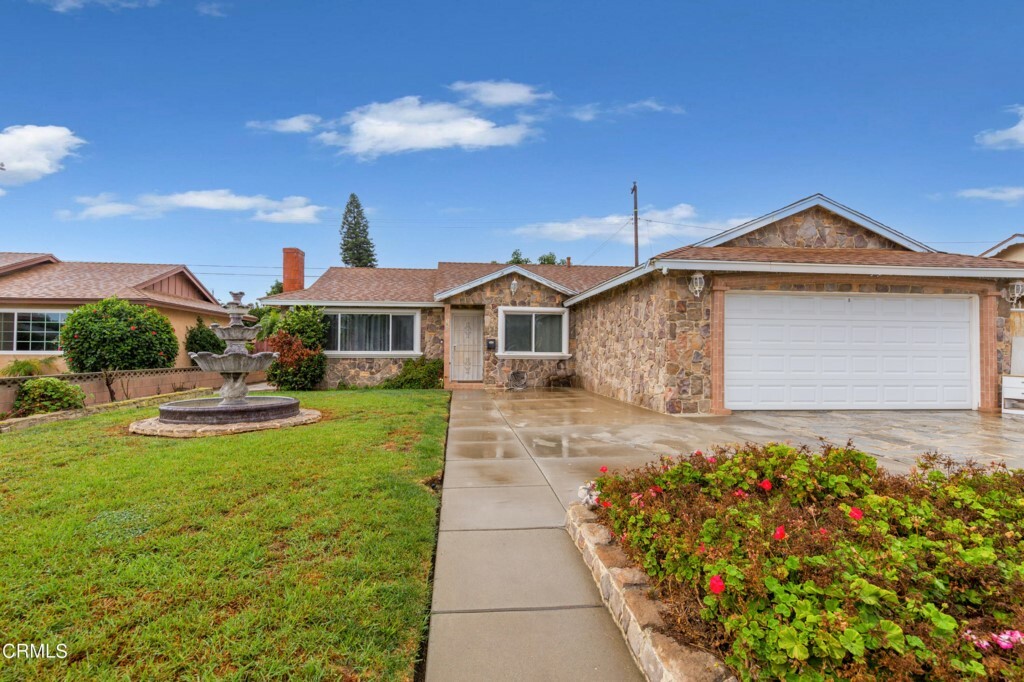 Property Photo:  160 Pamela Lane  CA 93060 