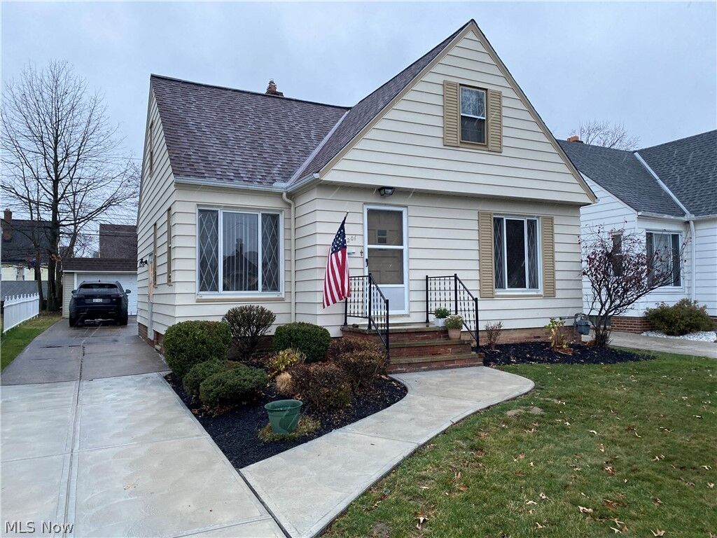 Property Photo:  8201 Kenton Avenue  OH 44129 