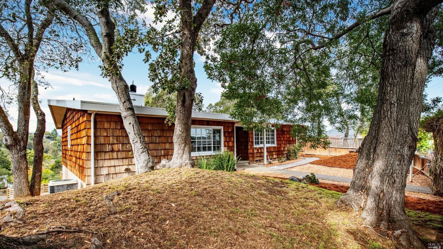 Property Photo:  527 Bret Harte Road  CA 94901 