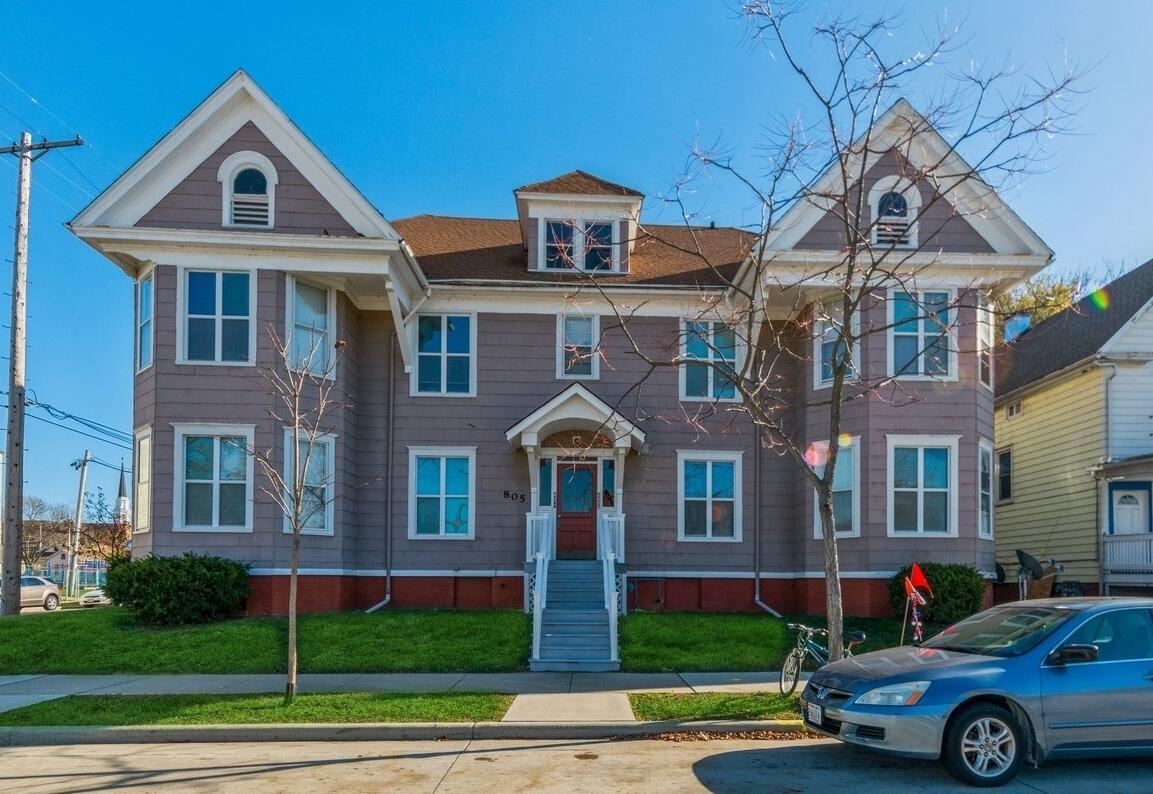 Property Photo: 805 Grand Ave WI 53403