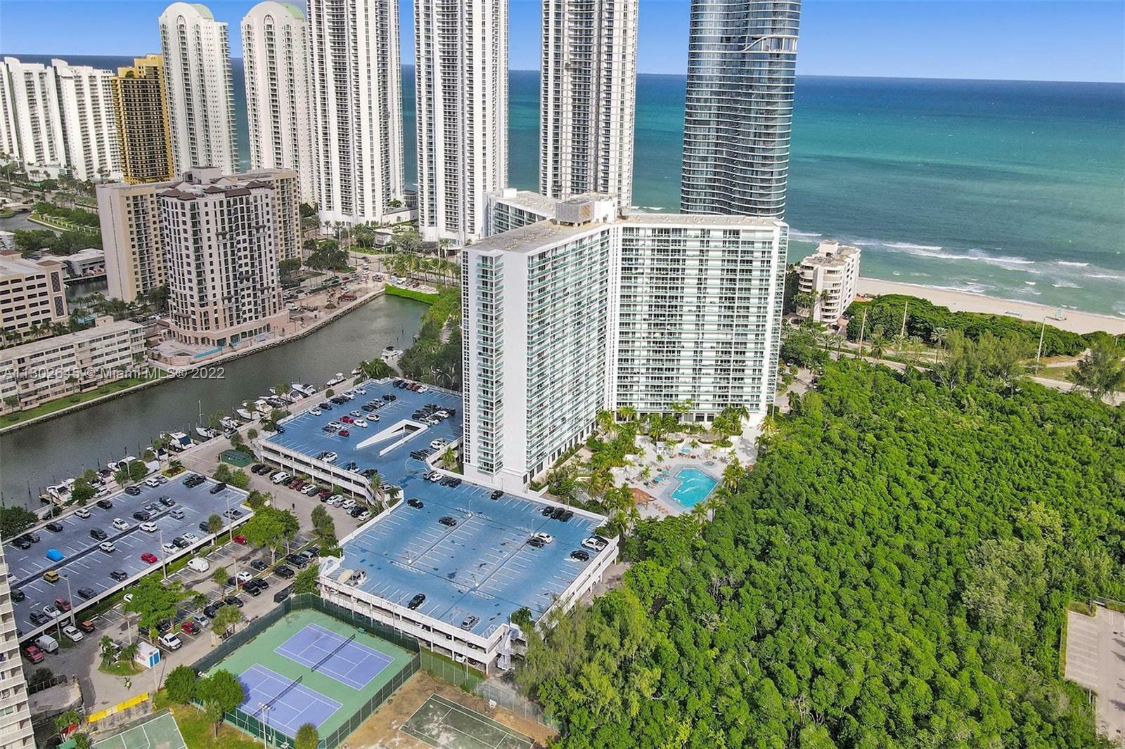 Property Photo: 100 Bayview Dr 724 FL 33160