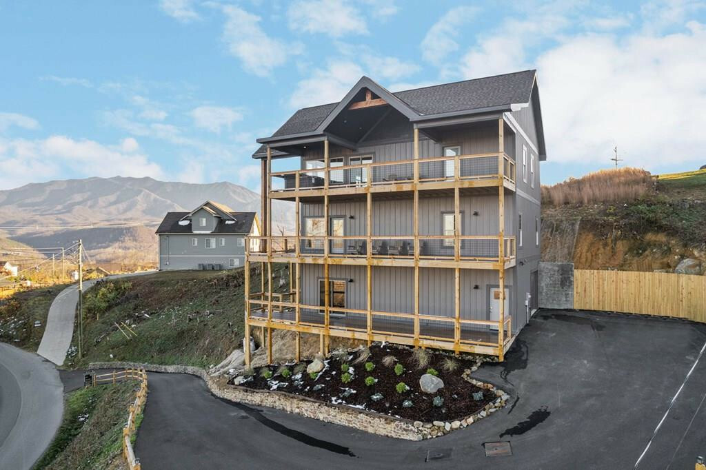 Property Photo:  664 Wiley Oakley Drive  TN 33738 