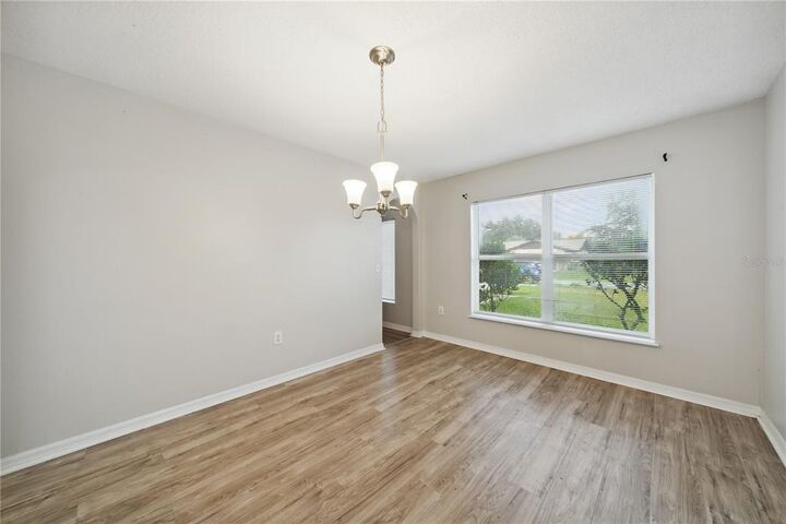 Property Photo:  1331 Dunbarton Court  FL 34758 
