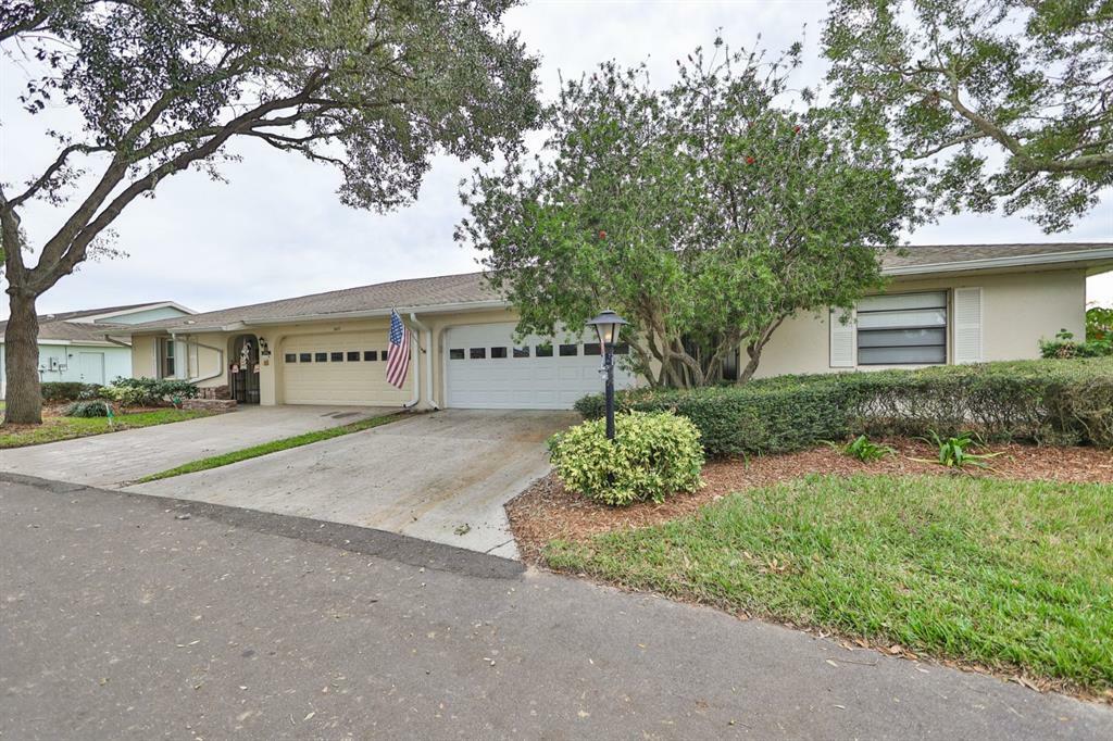 Property Photo:  2601 Lancaster Drive  FL 33573 