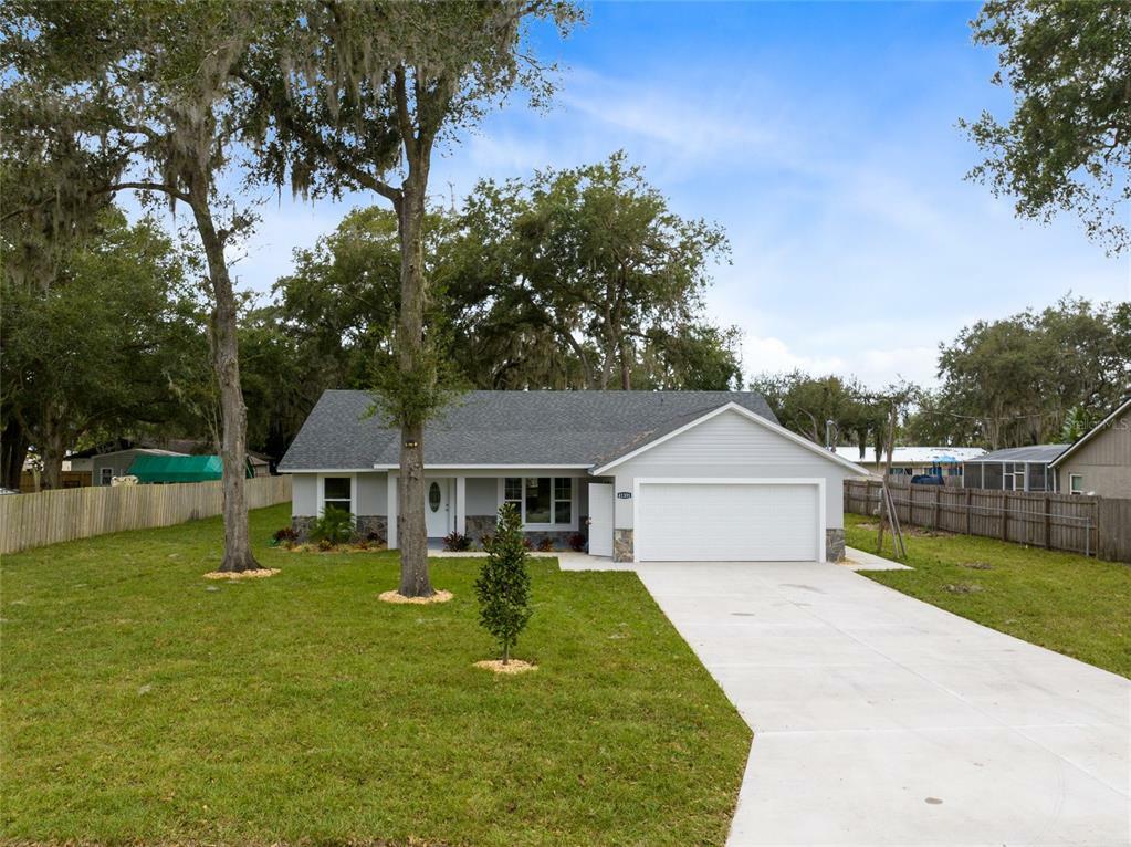 Property Photo:  41331 Tarpon Avenue  FL 32784 