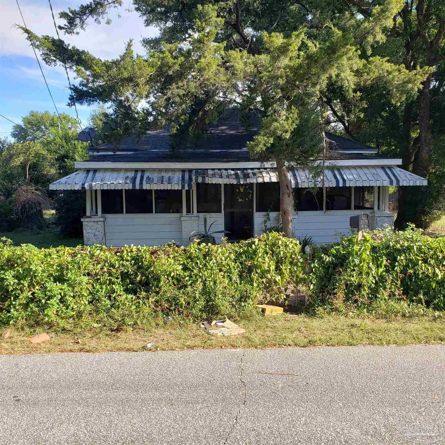 Property Photo:  232 Carys Ln  FL 32507 